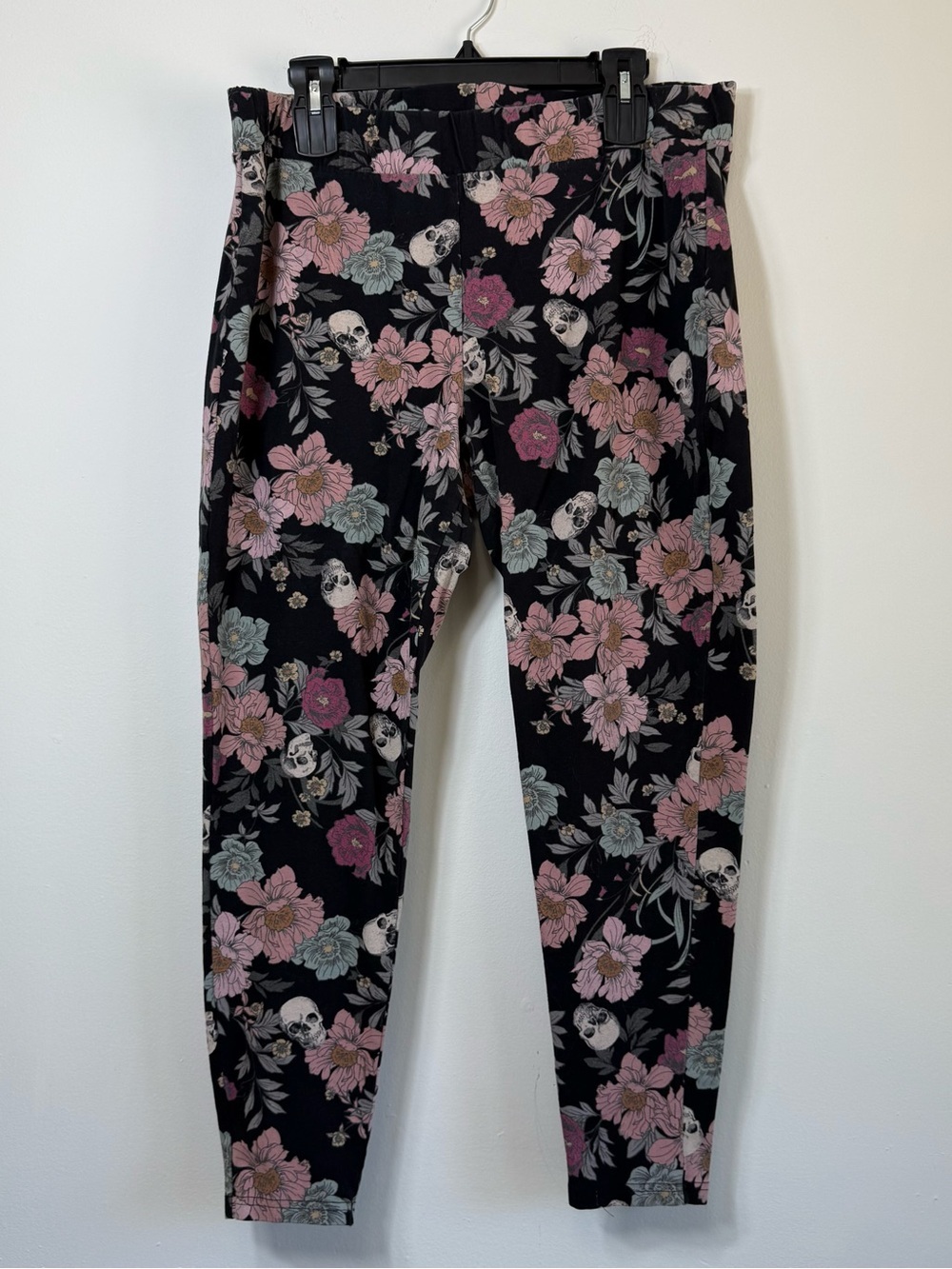 Torrid 3 3X Whimsygoth Black Floral Skull Botanical Premium Leggings
